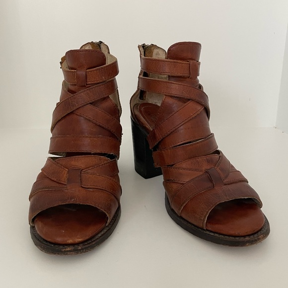 FREEBIRD BY STEVEN Claw Heeled Sandals, Size 7 - Picture 3 of 7